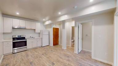 Main picture of 534A 37th Ave