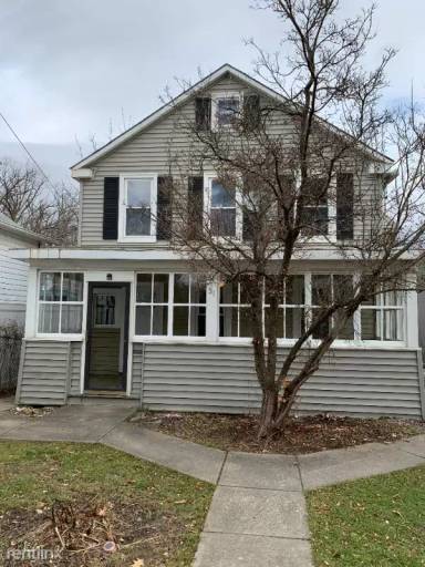 Main picture of 31 Mereline Ave