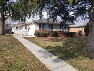 Main picture of 839 Byron Ave