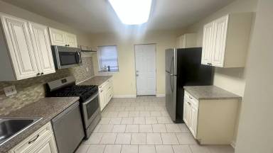 Main picture of 6231 Lansdowne Ave