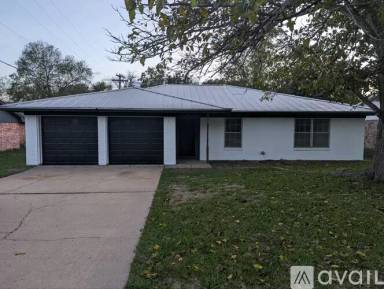 Main picture of 2304 Barak Ln