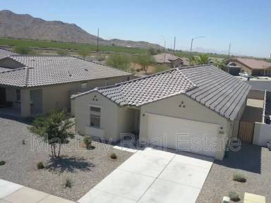 Main picture of 821 S Parker Pl