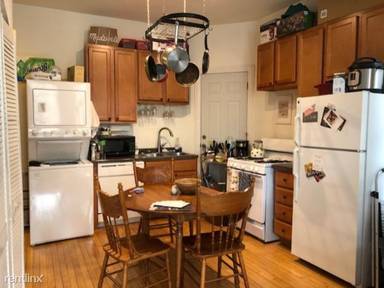 Main picture of 621 W Armitage Ave