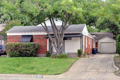 Main picture of 3133 McCart Ave