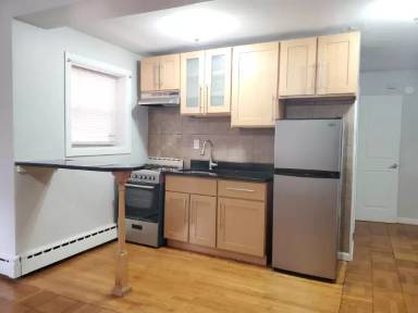 Main picture of 39 Duncan Ave