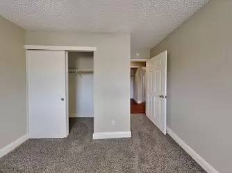 Main picture of 8100 Dutch Haven Blvd