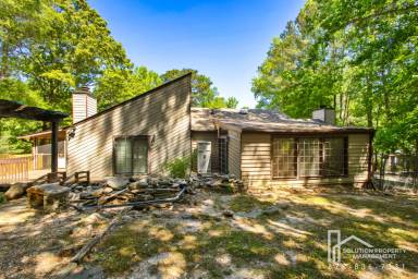 Main picture of 2755 Janet St