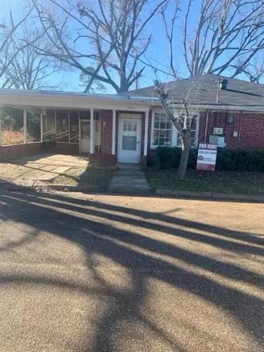 Main picture of 501 Everett St