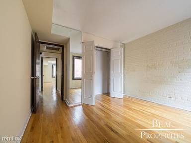 Main picture of 1220 N La Salle Dr