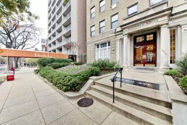 Main picture of Hampshire House Condominiums