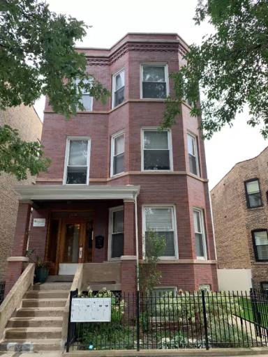 Main picture of 2320 W Iowa St