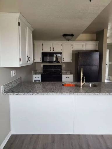 Main picture of 402 SE Brandon Ct