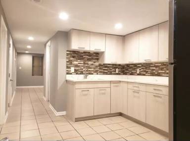 Main picture of 2214 N Mango Ave