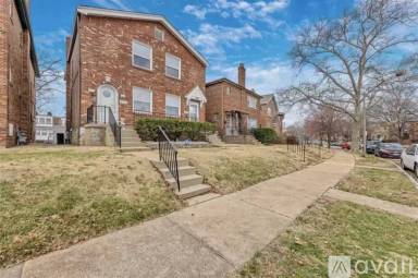 Main picture of 4956 Potomac St
