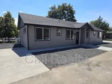 Main picture of 4215 N Locust Rd