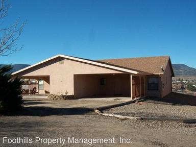 Main picture of 330 S Arnold Ter