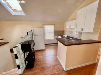 Main picture of 52 Rockdale St