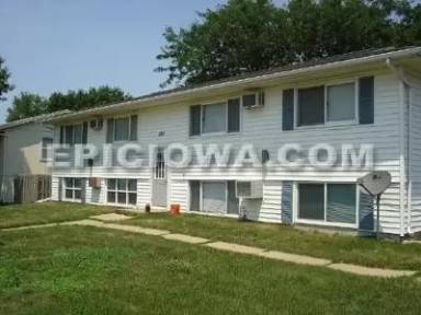 Main picture of 220 Clymer Rd