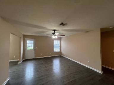 Main picture of 227 Quiet Ln