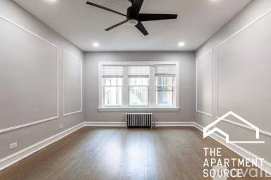 Main picture of 1352 W Carmen Ave