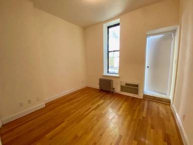 Main picture of 407 East 69th