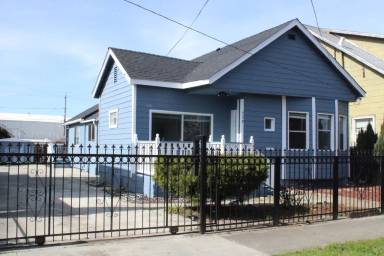 Main picture of 539 3rd St