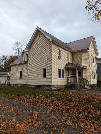 Main picture of 23 Depot St