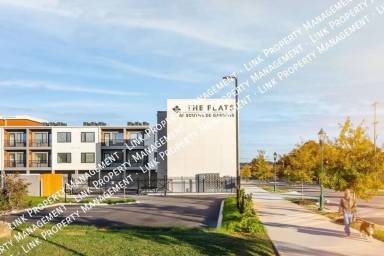 Main picture of 245 W 26th St