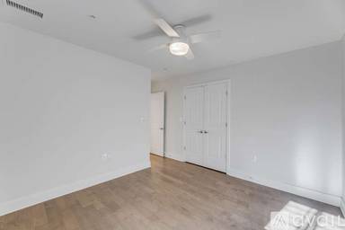 Main picture of 2201 40th Pl NW