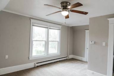 Main picture of 2440 E Willamette Ave