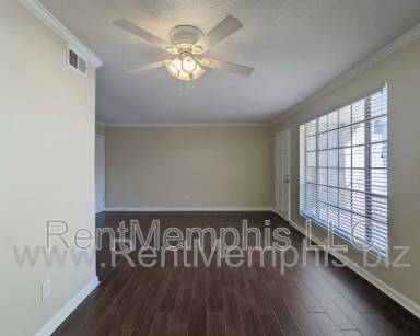 Main picture of 358 E Parkway N