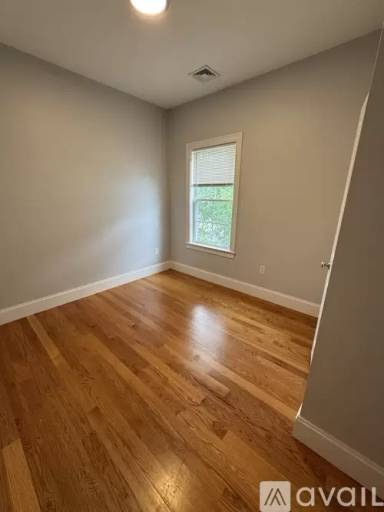 Main picture of 4 Islington St