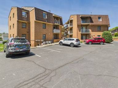 Main picture of 325 Campbell St