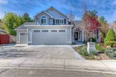 Main picture of 3421 E Mistywoods St