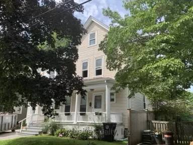 Main picture of 12 Falmouth St