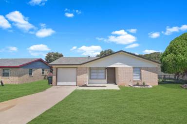 Main picture of 2708 Mountain Ave