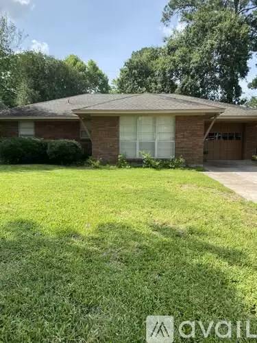 Main picture of 2115 Gardenia Dr