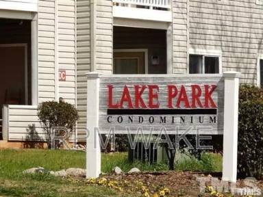 Main picture of Lake Park condominiums