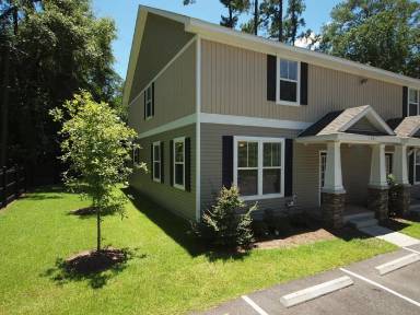 Main picture of 1518 High Rd