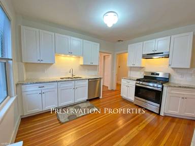 Main picture of 599 Washington St