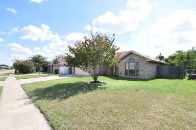 Main picture of 3902 Water Oak Dr