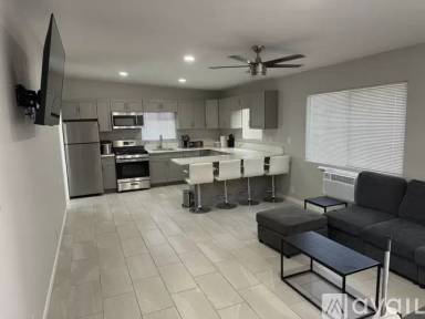 Main picture of 542 N Eucalyptus Ave