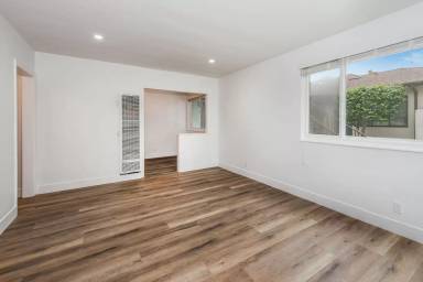 Main picture of 231 W Yanonali St