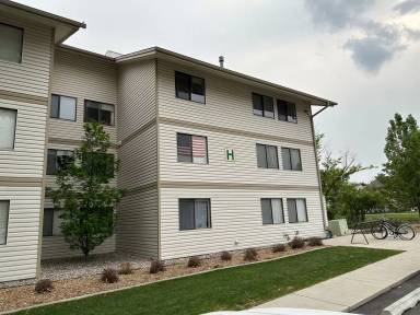 Main picture of Heatheridge Lake Condominiums
