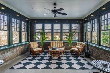 Main picture of Cherokee Arms Apartments