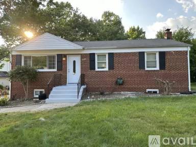 Main picture of 4904 McKinley St
