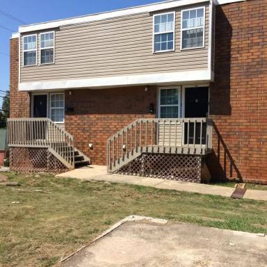 Main picture of 201 N Lewis St