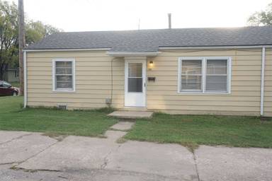 Main picture of 1415 W Pine Ave