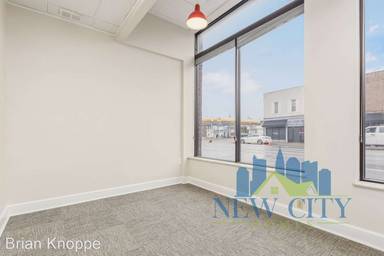 Main picture of 977 W Broad St