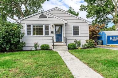 Main picture of 29 Loomis St